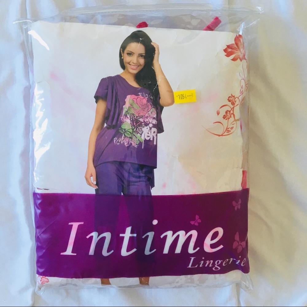 ✨NWT✨Hot pink pyjama set / loungewear